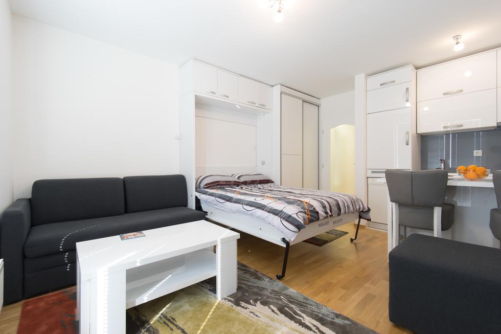 Luxury Studio Apartment Miljacka サラエヴォ エクステリア 写真